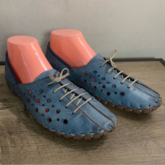 Women's Blue Leather SPRING STEP Laser Cut-Out MOONWALK Flats COMFORT SHOES 41 - Picture 2 of 9